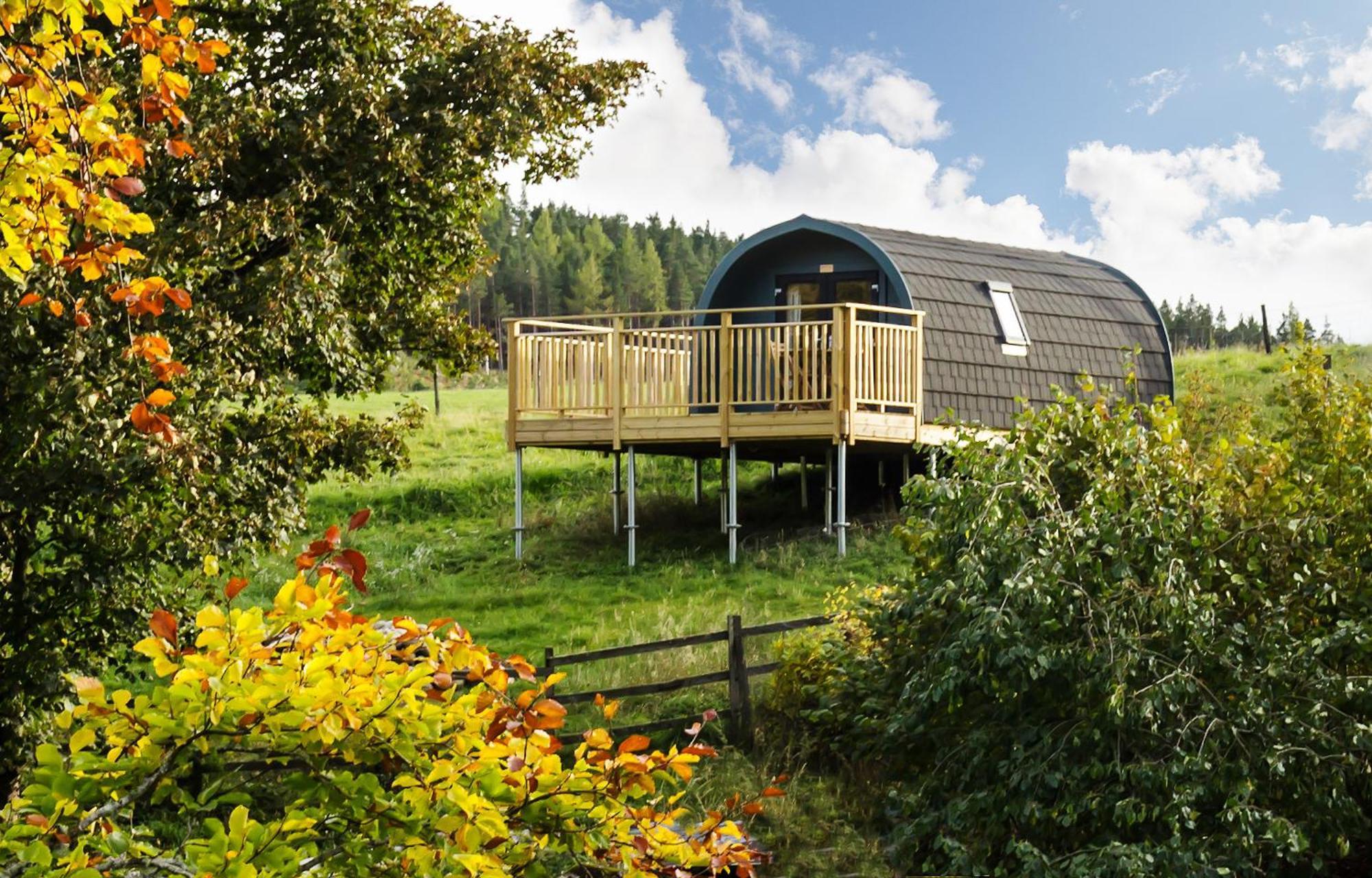 Spectacular Mountain View Ecopod Villa Newtonmore Exteriör bild